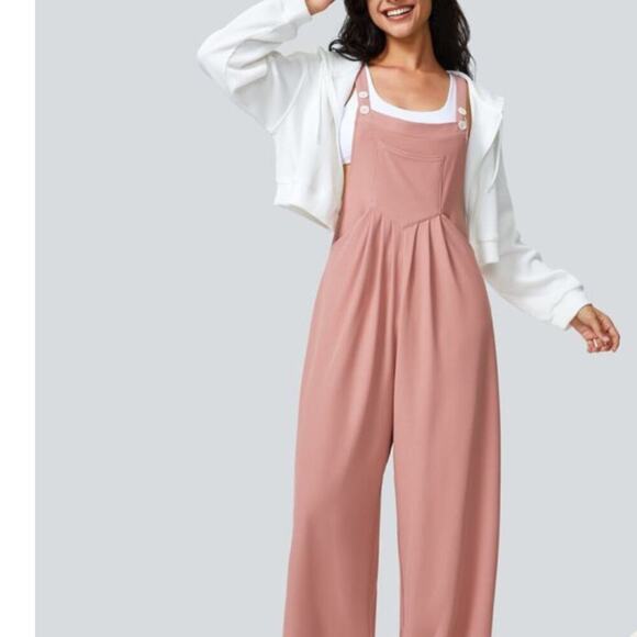 Halara RESELLER BUNDLE Mystery 8 Piece Bundle XS-Plus Sizes - Picture 4 of 6